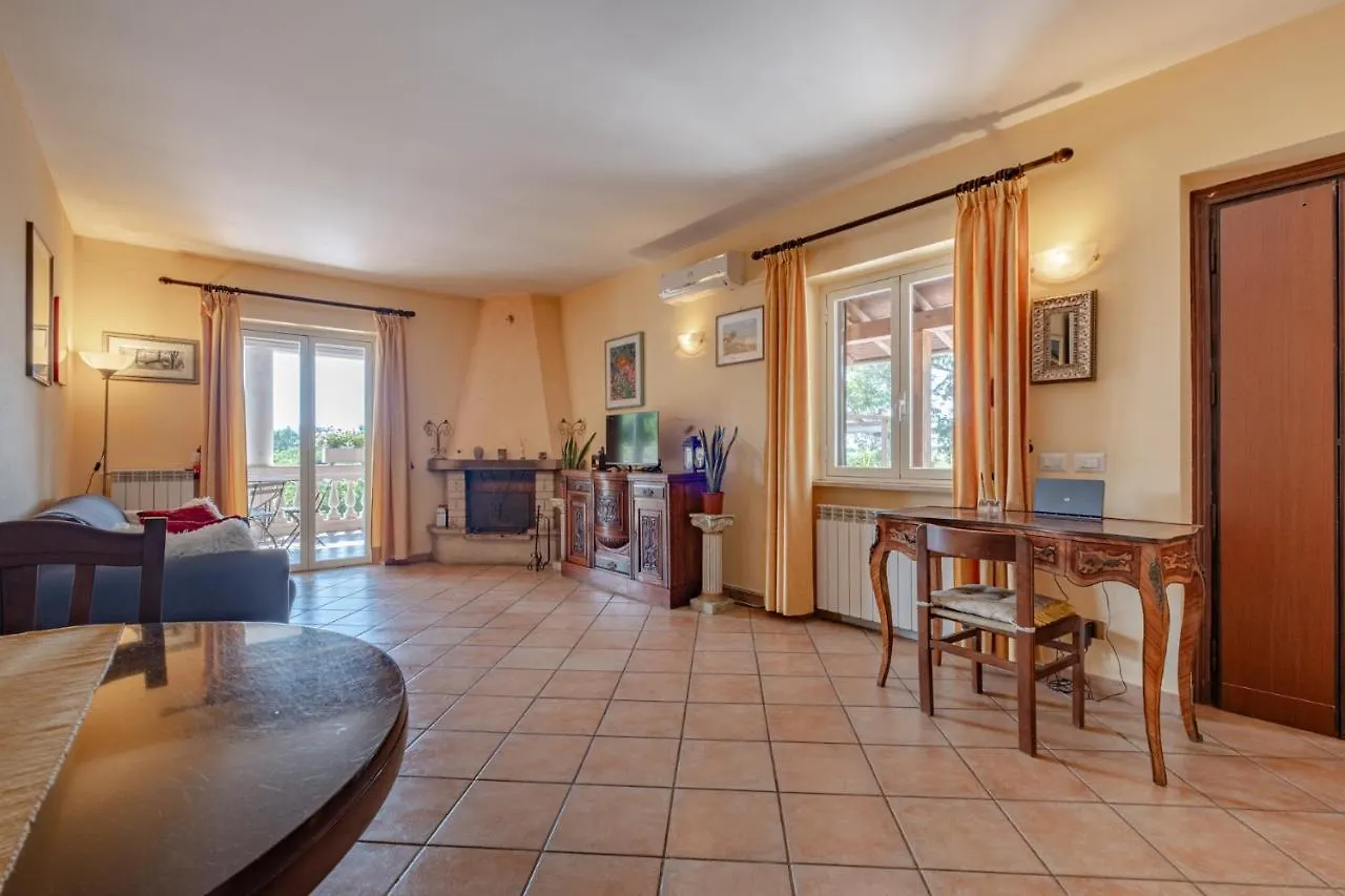 Casa Con Balcone Vista Campagna Free Netflix Apartment Rome Italy